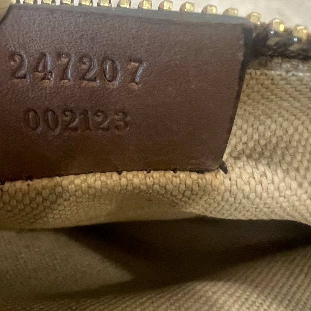 Gucci Brown Embossed 'Made in Italy' Leather Zip Clutch - Picture 7 of 9